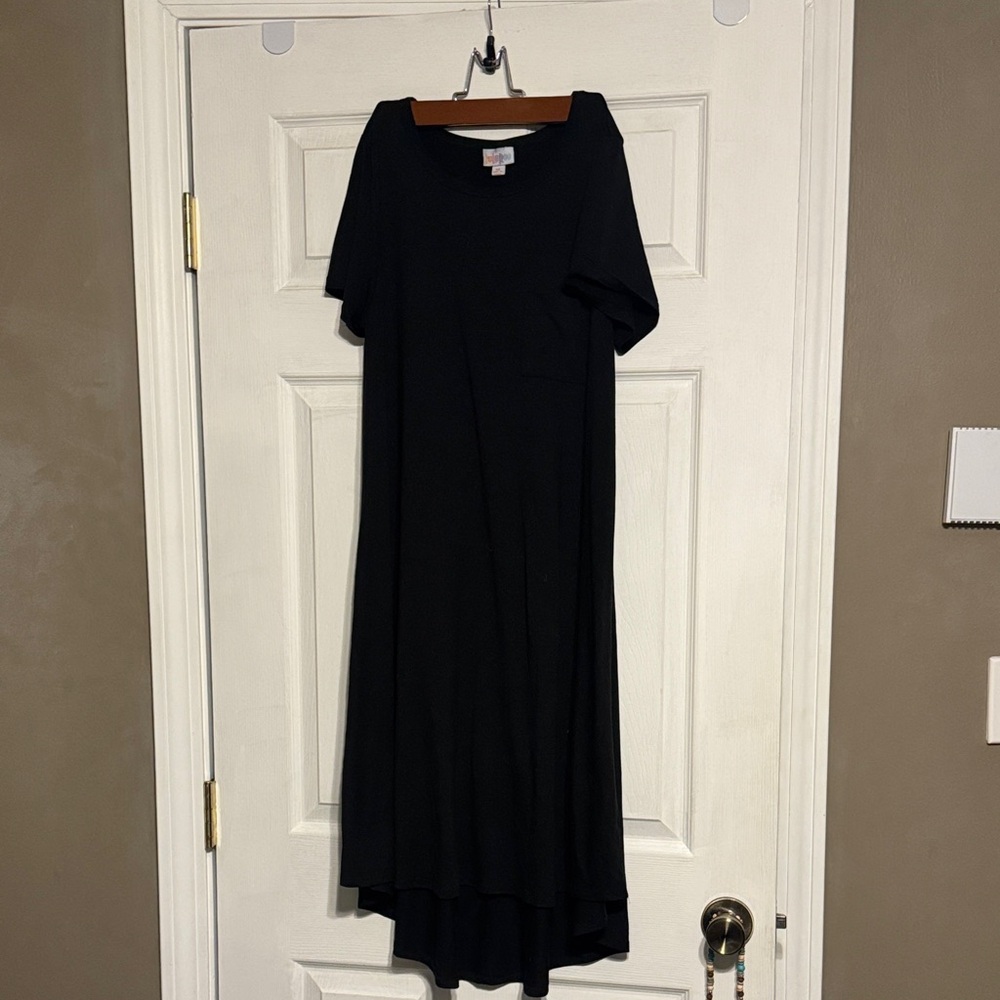 EUC LuLaRoe Solid Black Carly High Low Dress size XS